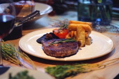 Steak-Table